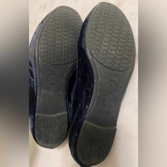 Michael Kors Navy Blue Velvet Leather Ballet Flats Shoes 7.5M US - Picture 5 of 5